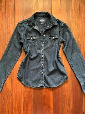 American Eagle Dark Wash Button-Up Denim Shirt